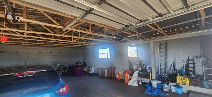 3 Bedroom Property for Sale in Albertinia Western Cape